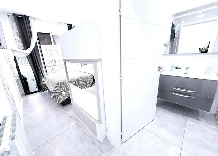 Проживание в семье Magnifica Сан-Себастьян